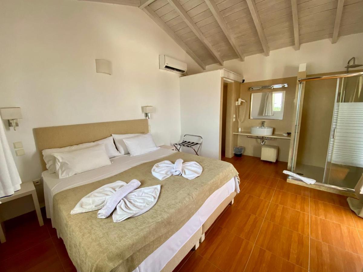 Elafonisos Mare Hotel ภายนอก รูปภาพ