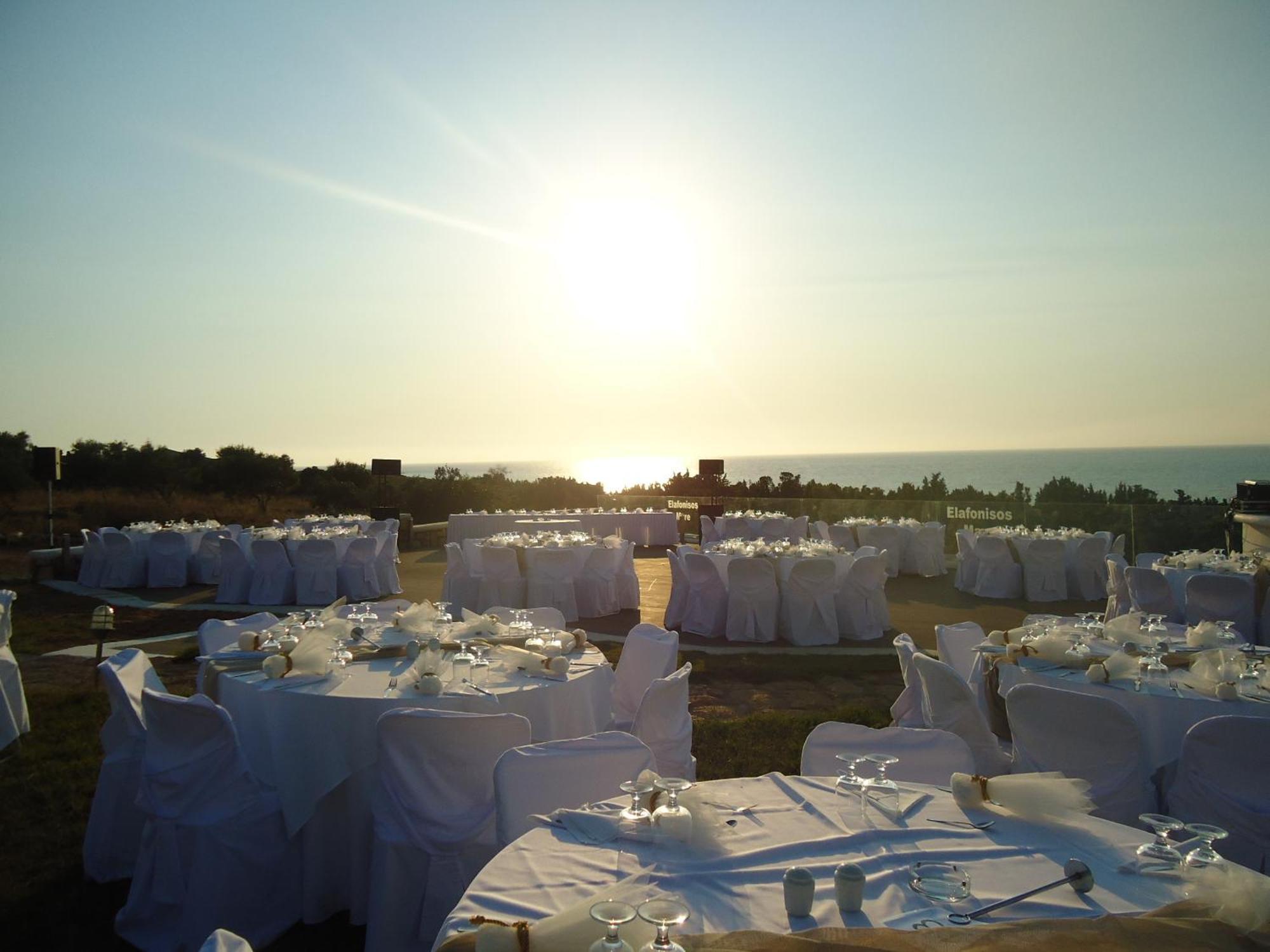 Elafonisos Mare Hotel ภายนอก รูปภาพ