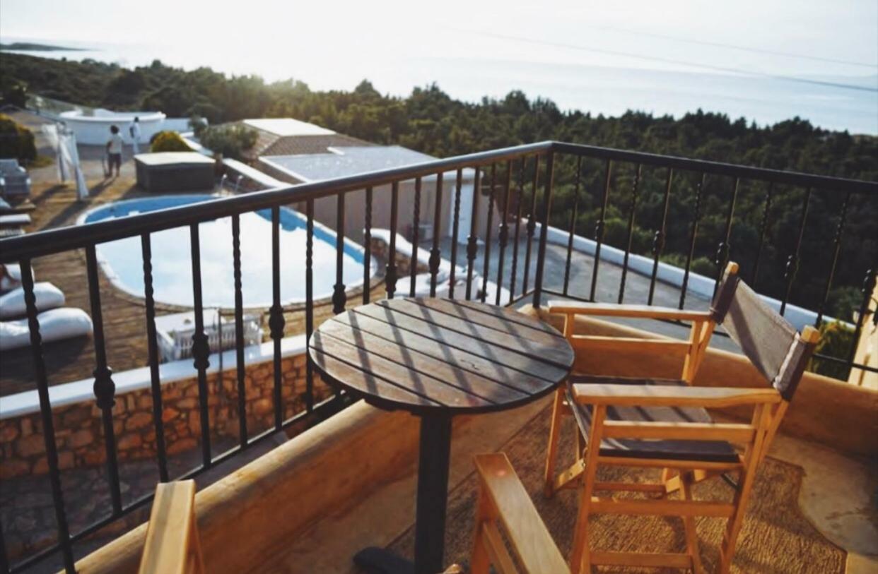 Elafonisos Mare Hotel ภายนอก รูปภาพ